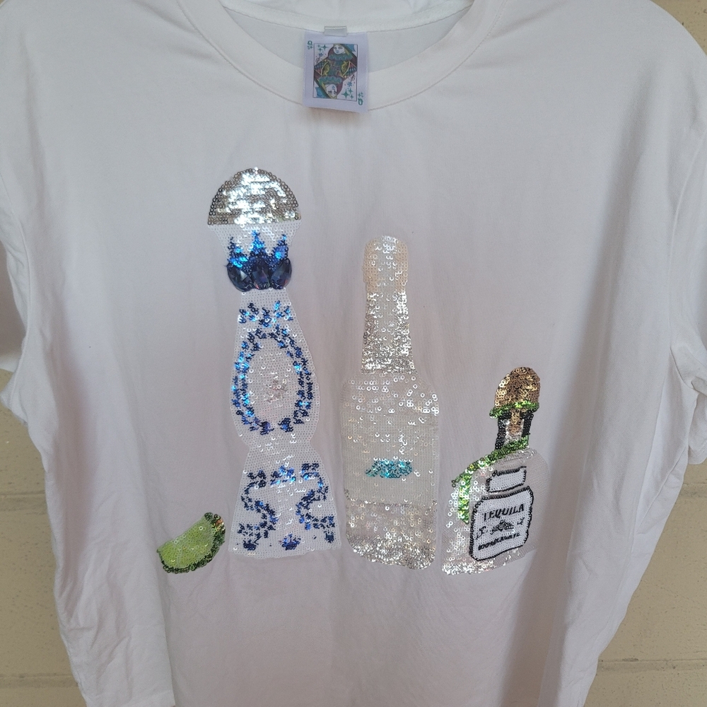 QUEEN OF SPARKLES White Tequila Tee 🍋‍🟩